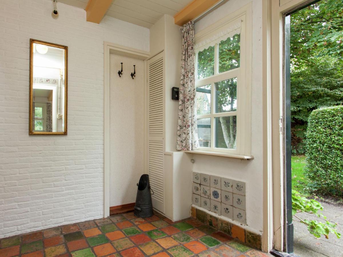 Fairytale Cottage In Nes Friesland With Garden Exteriér fotografie